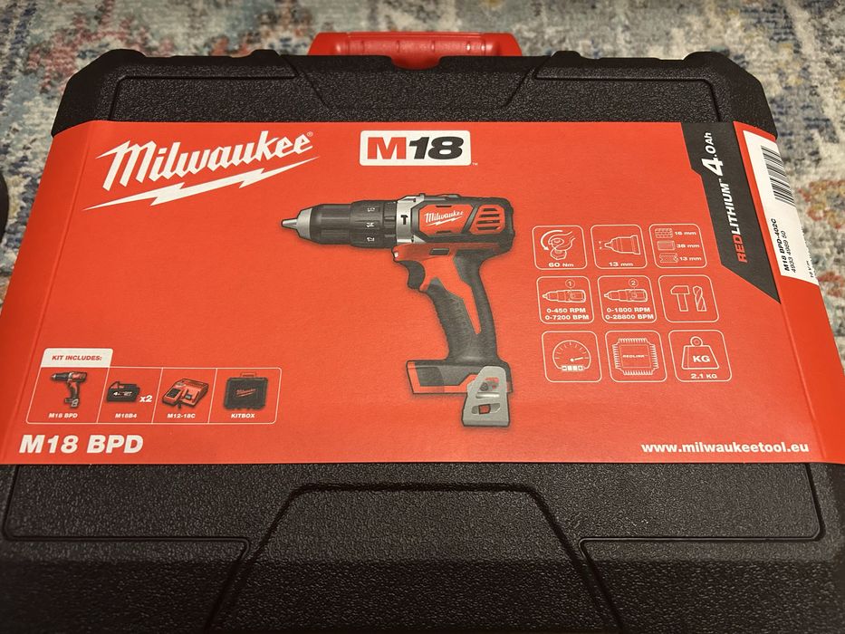 Milwaukee M18 BPD комплект 18v 2 4.0AH батерии