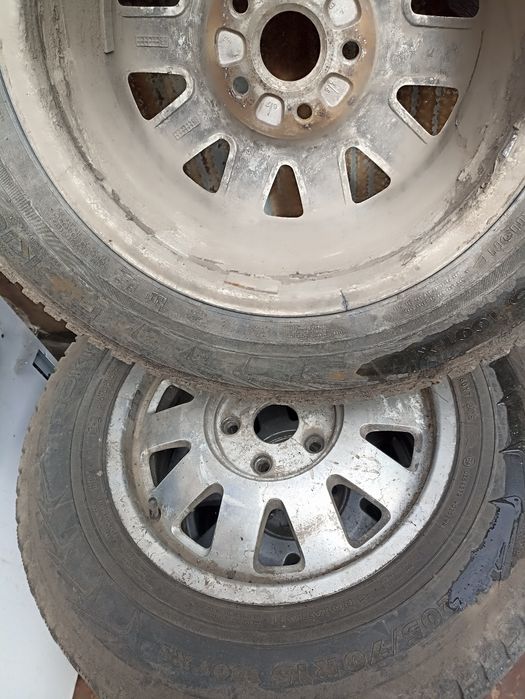 Продам колеса б/у на зимней резине