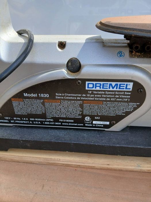 Контурен настолен трион