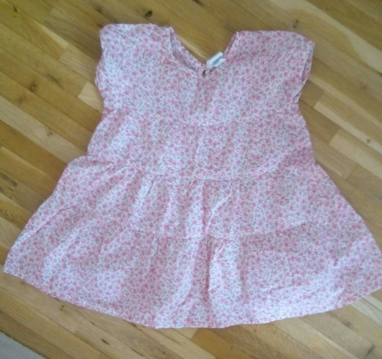 Детски дрехи (рокли, горни и, блузки)