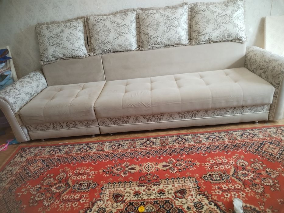 Продам диван хороший