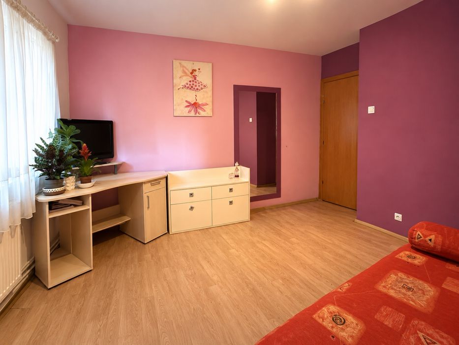 De vanzare apartament 2 camere, etaj 3 zona distrigaz