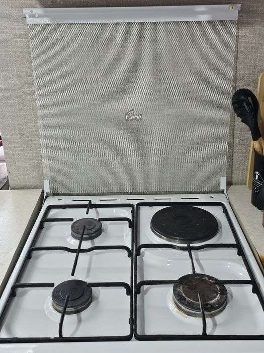 Продам газ плиту