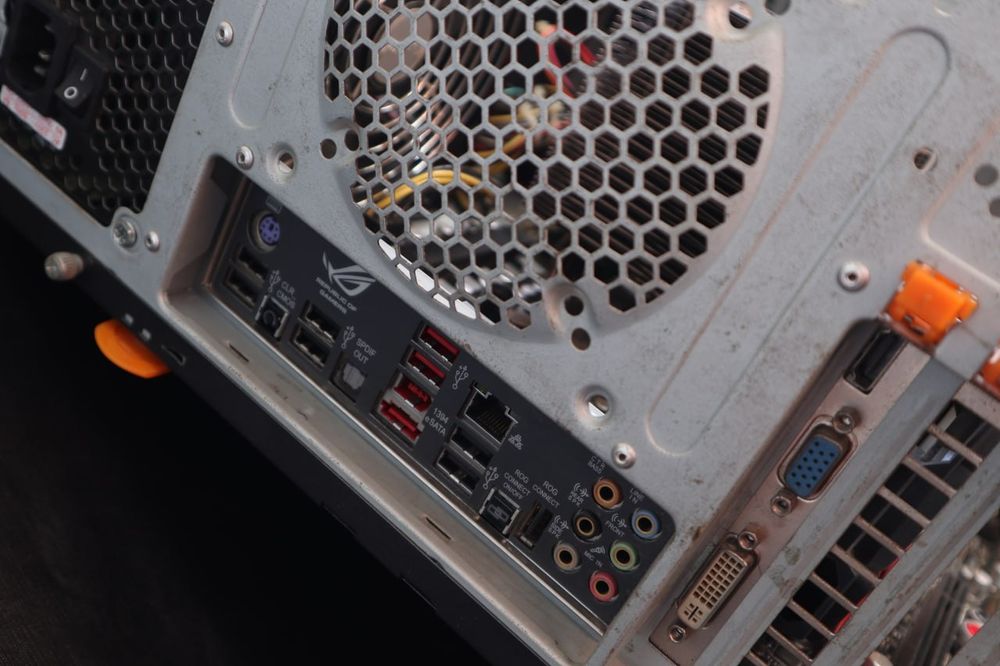 Персональный компьютер(читайте описание)