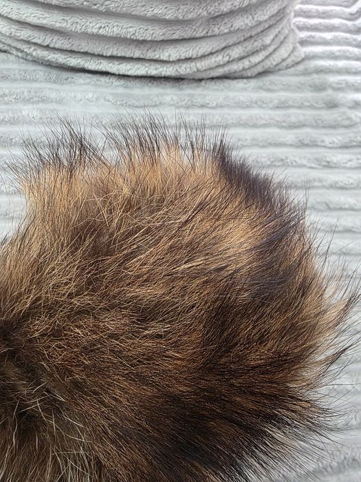 Caciula blana naturală