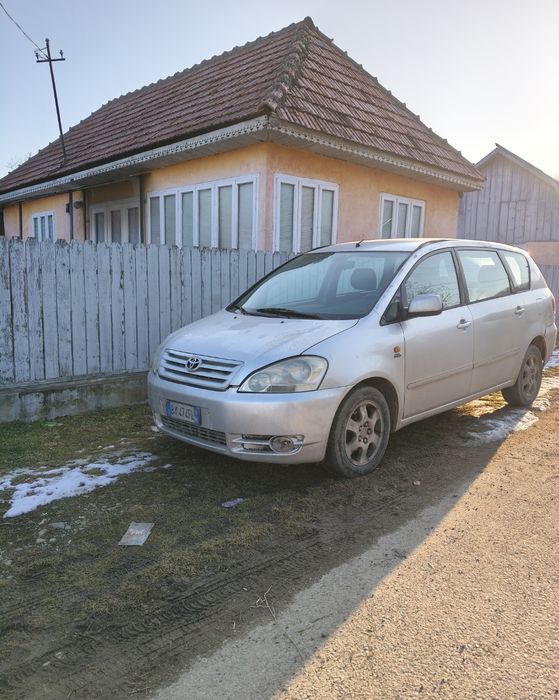 Toyota avensis verso