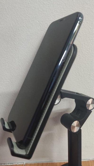 iPhone 11 Pro 256GB в хорошем состоянии