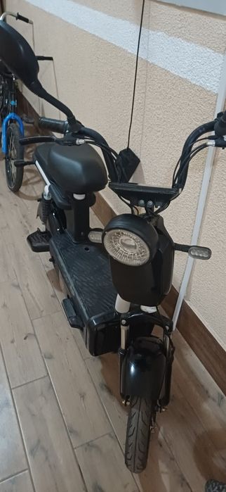 Продам скутер состояние супер