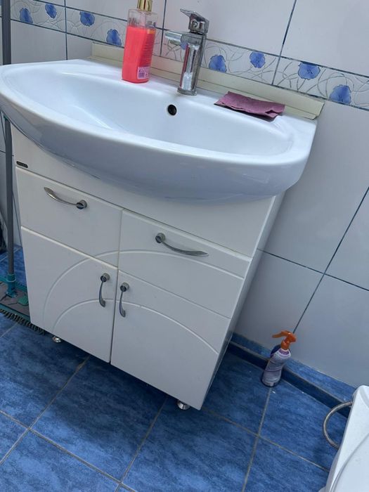 Продам мебель в ванную