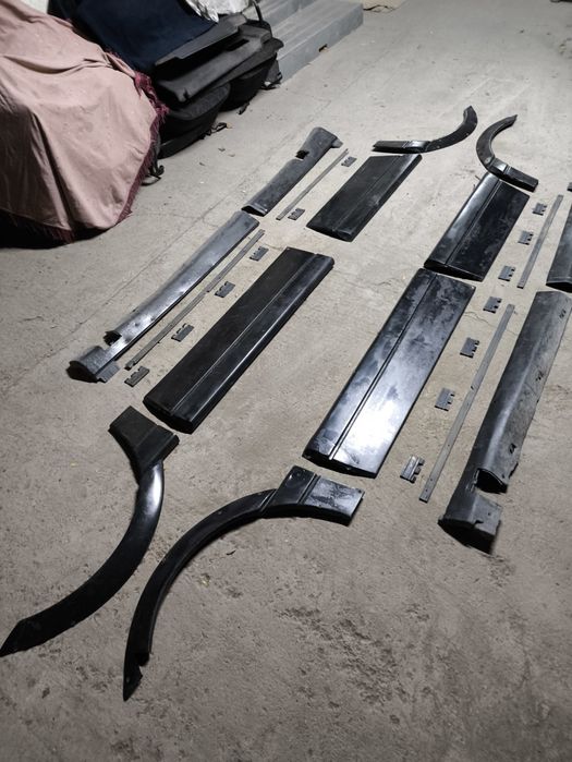 Широкий молдинг Passat B3