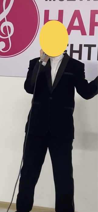 Продам костюм классический