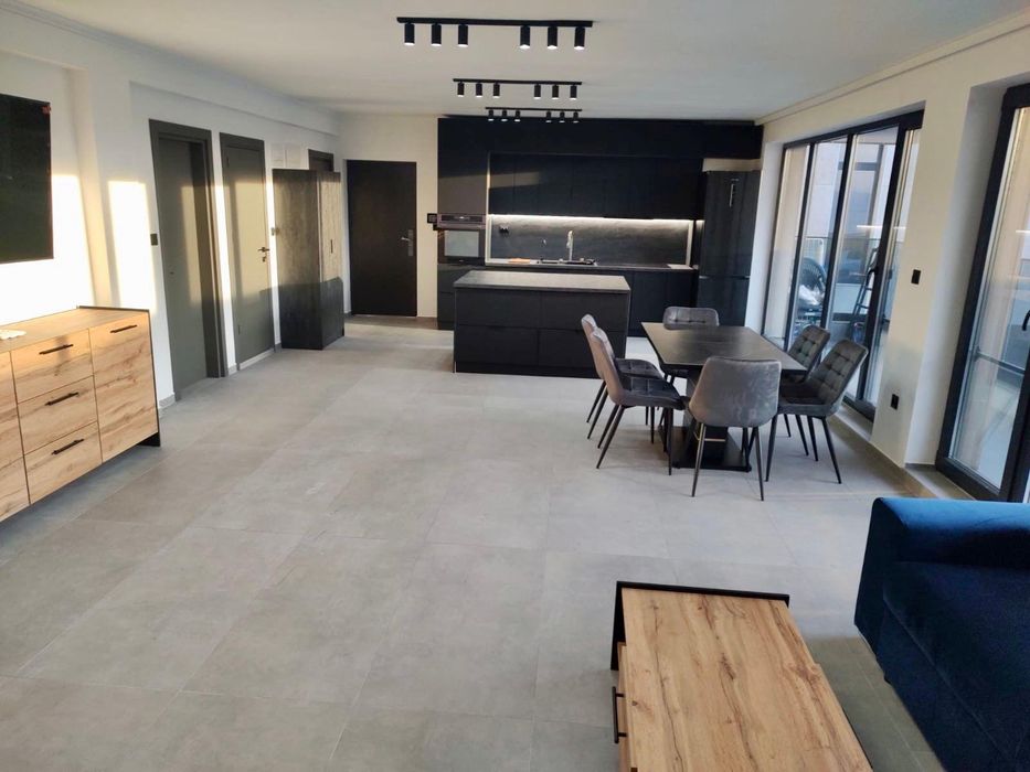 Тристаен, под наем, кв. Сарафово