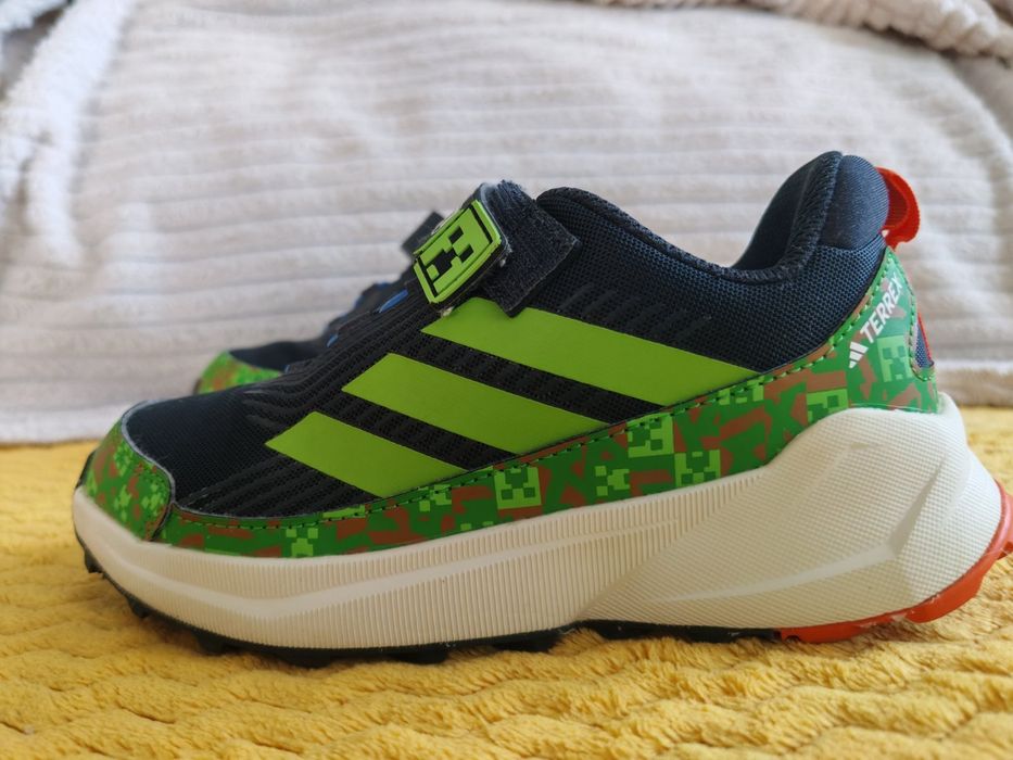 Детски маратонки на adidas Minecrafte