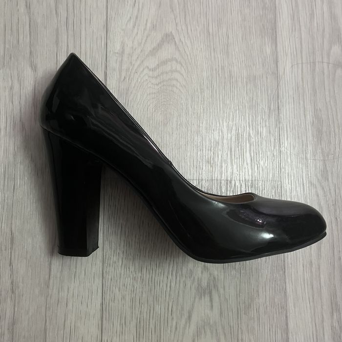 Туфли 2000 тг