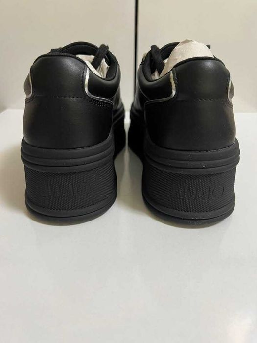 Кожени дамски сникърси LIU JO - SELMA 11 в черно