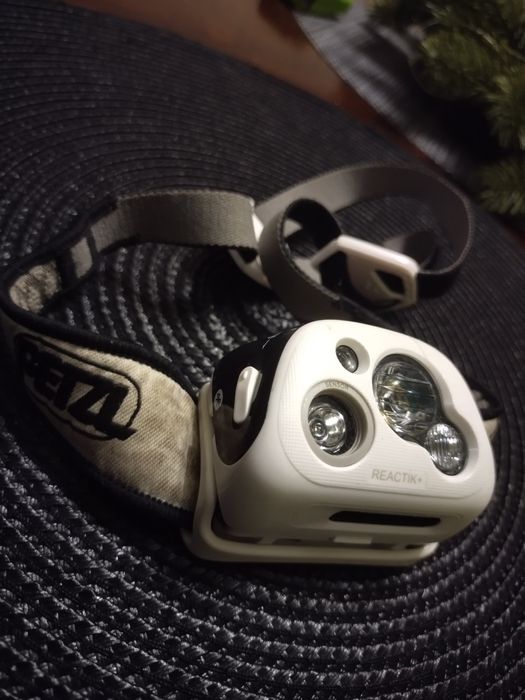 Челник Petzl REACTIK+