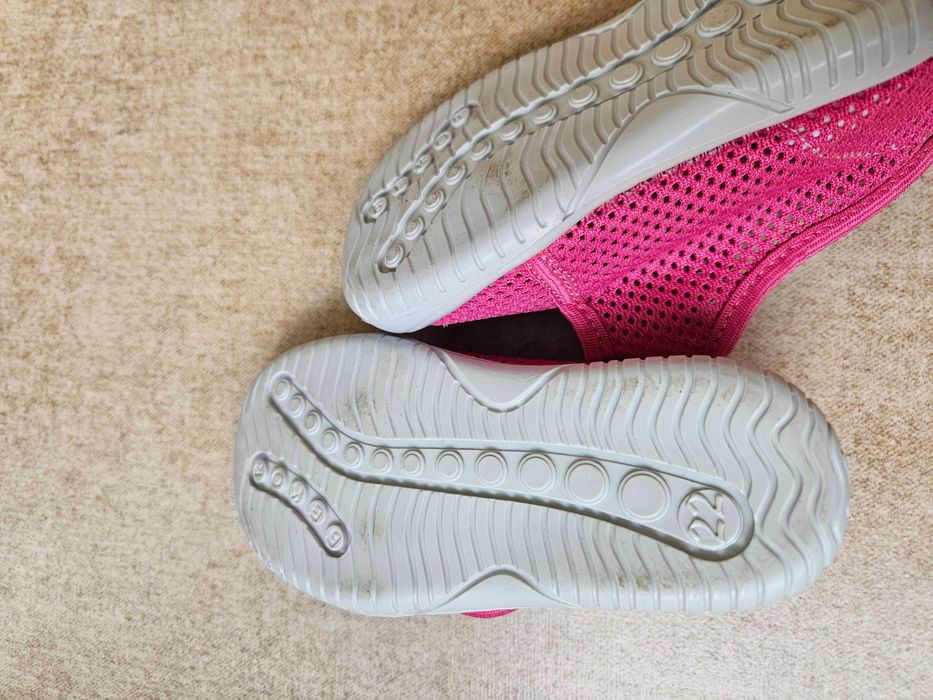 Детски обувки / пантофки / маратонки