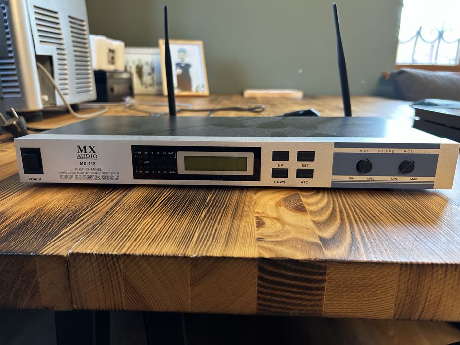 Продаю приёмник беспроводных микрофонов MX Audio MX-118