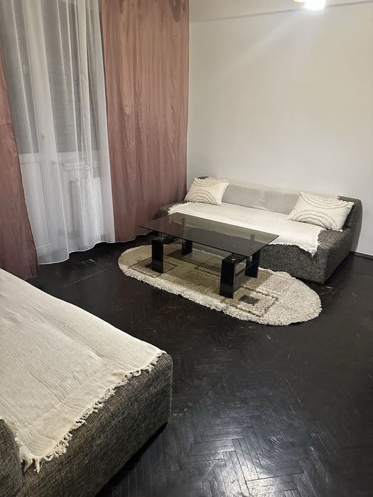 Inchiriez apartament 2 camere zona centrala