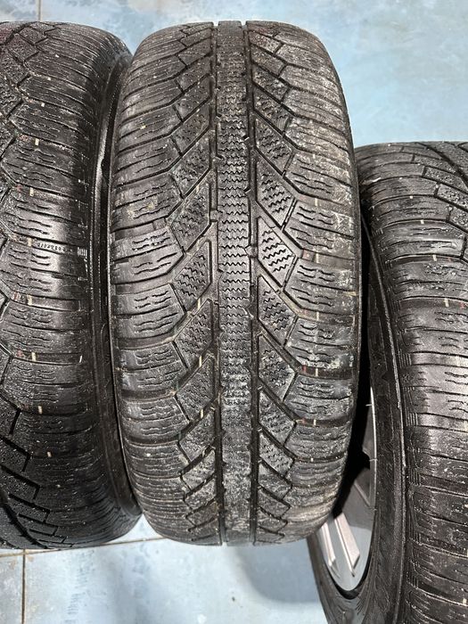 Jante VW R17 cu cauciuciri de iarna si senzori presiune