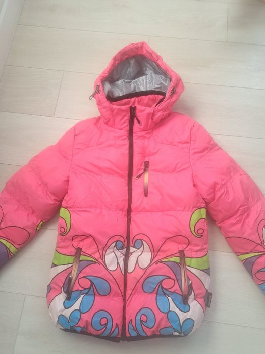 Лыжная куртка, шерстяная кофта. Отдам даром