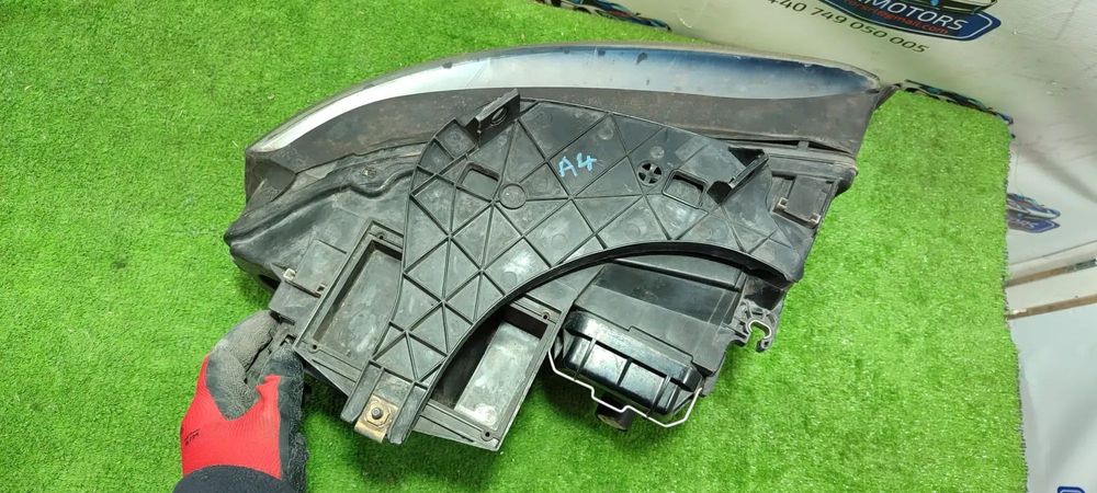 FAR DREAPTA HALOGEN AUDI A4 B6 / COD OEM 8E0941004F / 8E0990008F 2000-2004 (4F2)