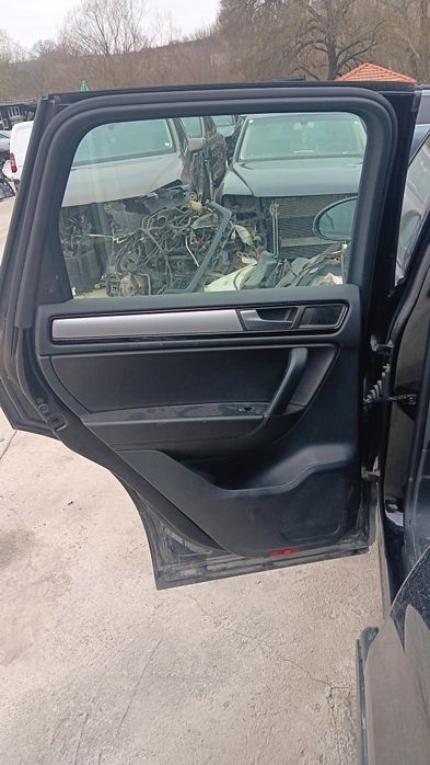 VW Touareg 3.0 TDI V6,CRC ,245 к.с. , автоматик,60 броя на части