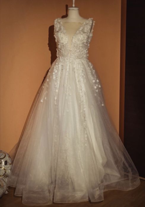 Vand rochie de mireasa