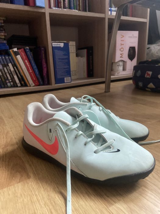 Adidasi nike phantom