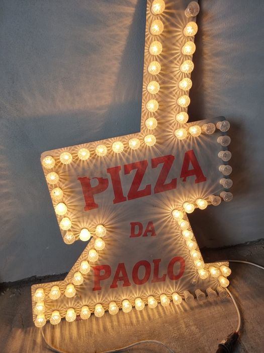 Reclama luminoasa de exterior