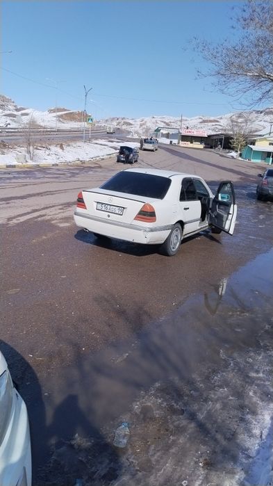 Продам срочно Мерседес с180