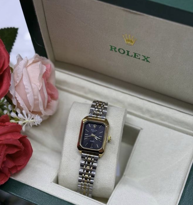 Женские часы , отличный подарок