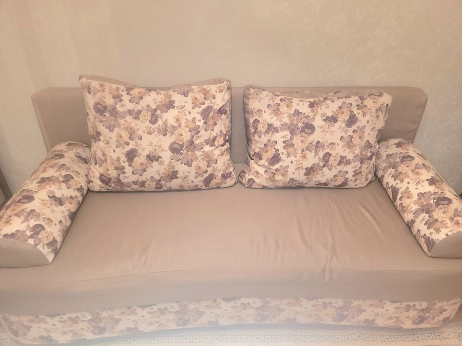 Продам два дивана 3 местные