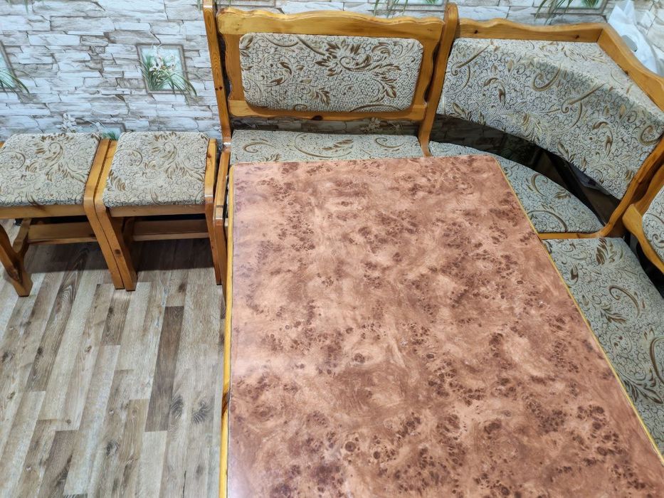 Продаётся кухонный уголок