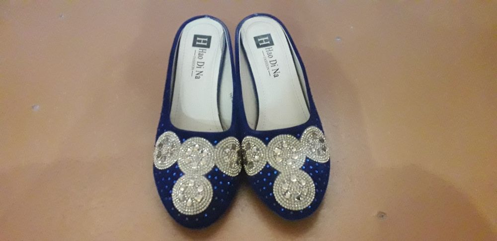 Женская обувь  в хорошем состоянии