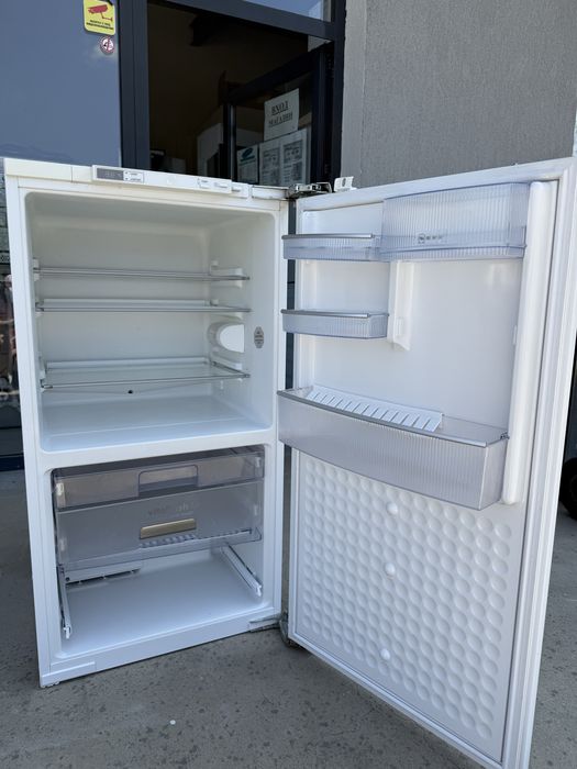 Малък хладилник Neff- Bosch 101 см