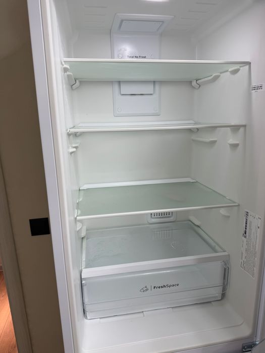 Продам холодильник б/у Indesit в хорошем состоянии