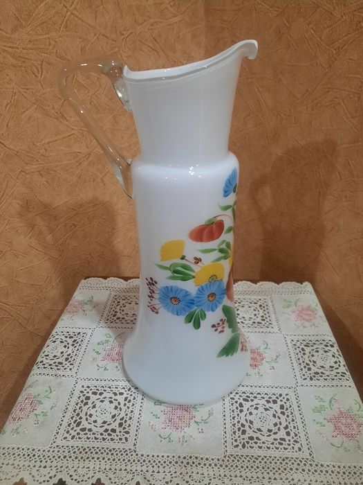 Глубоко винтажный 1950гг. графин, завод "Красный Май", молочное стекло