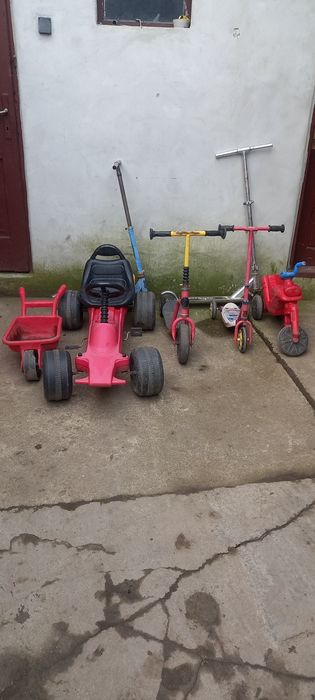 De vânzare jucării pentru copii