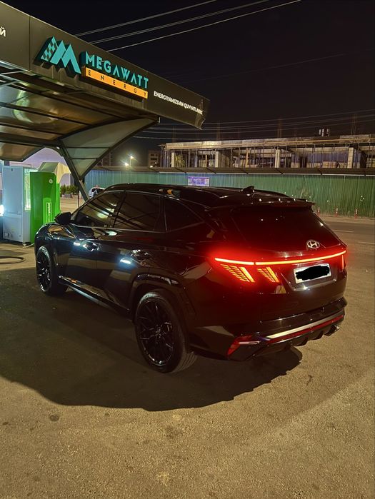 Продаю Hyundai Tucson N Line 2023 года выпуска. Черного цвета