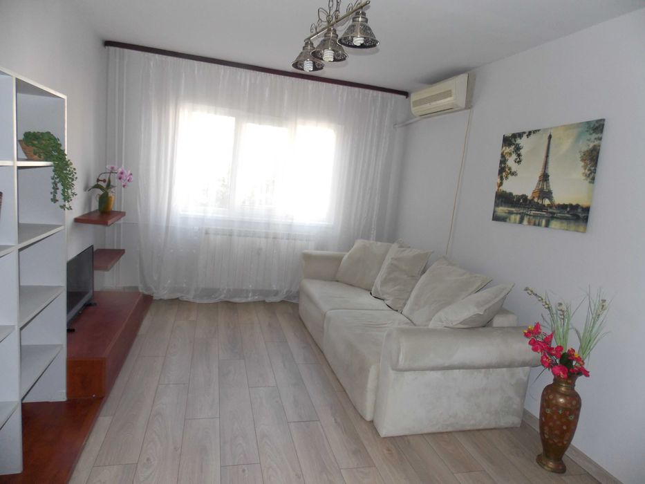 Apartament modern 2 camere decomandat 50mp - etaj1, Piata Decebal - 2 bedrooms modern apartment for rent