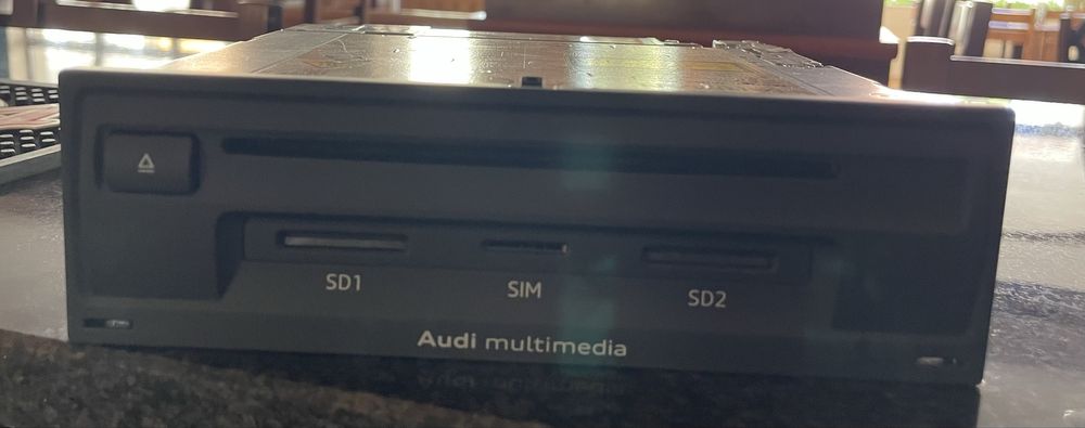 Радио мултимедия Audi 4M1 035 035