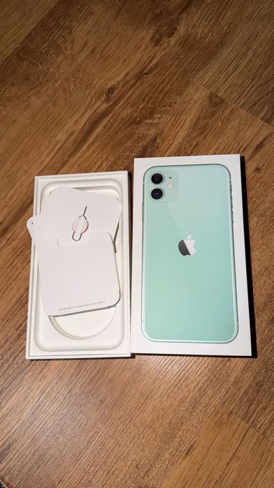 Продам IPhone 11