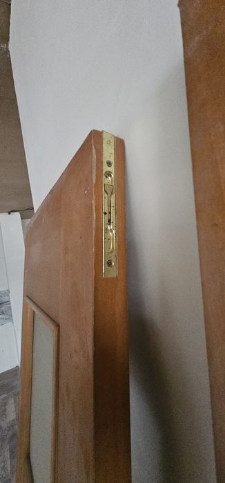 Продам двери межкомнатные