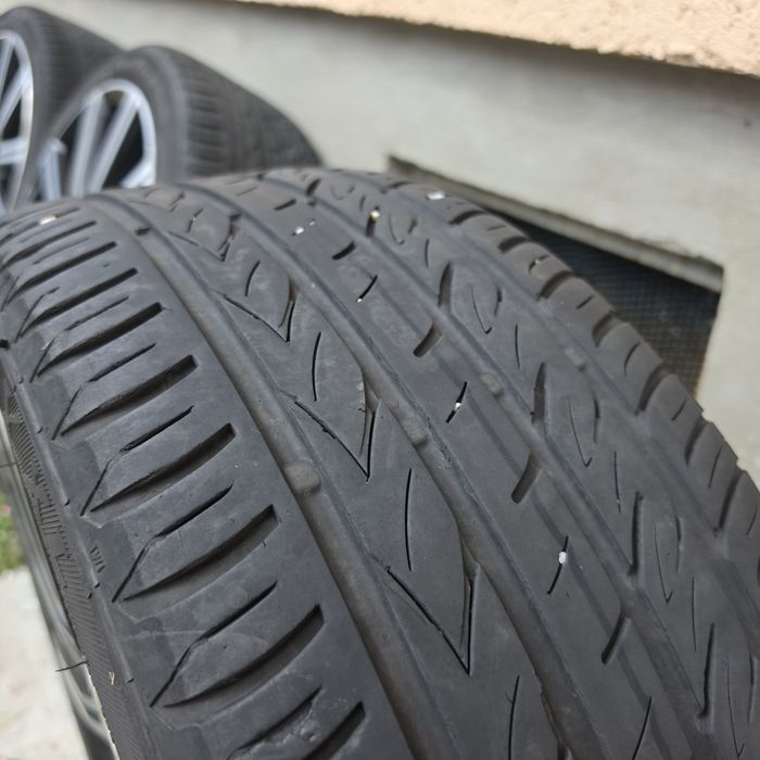 Jante volvo v 60 cu anvelope 235/40R18+ Capcele centrale originale volvo
