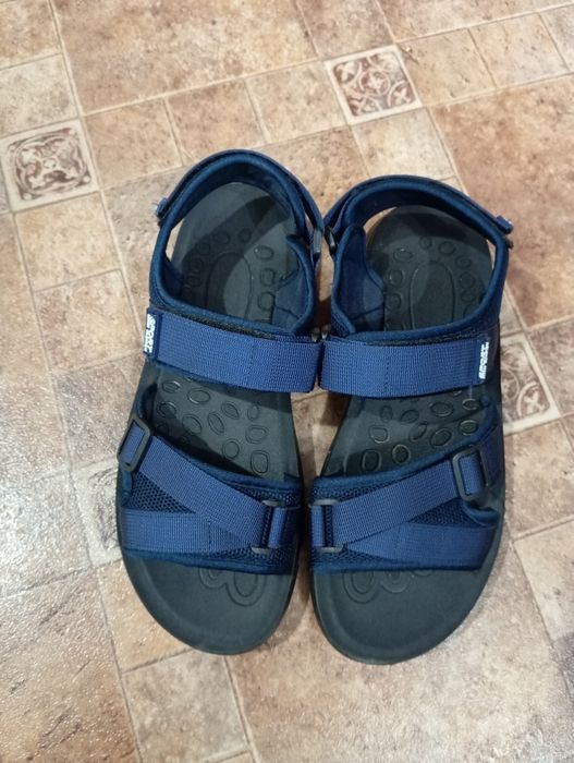 Сандалии на мальчика