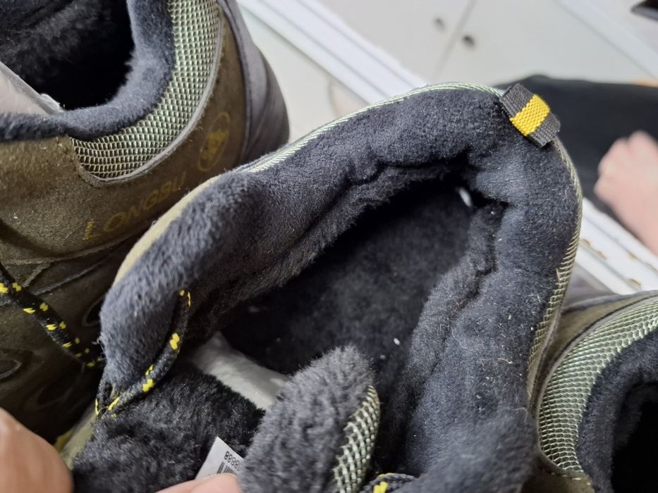 Зимние кроссовки новые