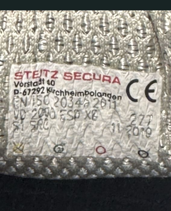 Мъжки обувки с метално бомбе STEITZ SECURA . Номер 43
