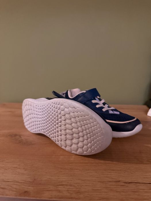 Кроссовки  Bartek 31 размер