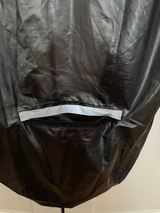 EKOI Pro Cycling Team - ултра леко яке, размер М. Ново с етикет.